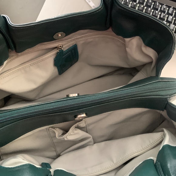 SOPRANO premium leather handbag - Picture 9 of 13